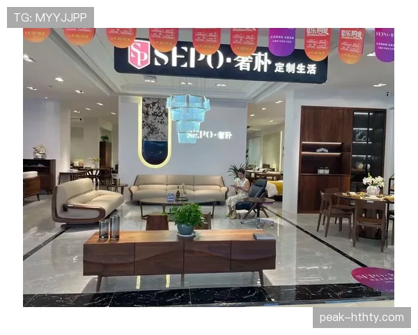 杨威家里沙发都得定制，隔壁都看不下去了这生活也太奢了吧！