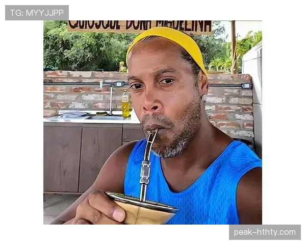 罗纳尔迪尼奥居然把豪宅改成了游乐场,这日常也太让人羡慕了吧?
